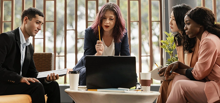 From Periodic Reviews to Real-Time Performance Conversations From Periodic Reviews to Real-Time Performance Conversations