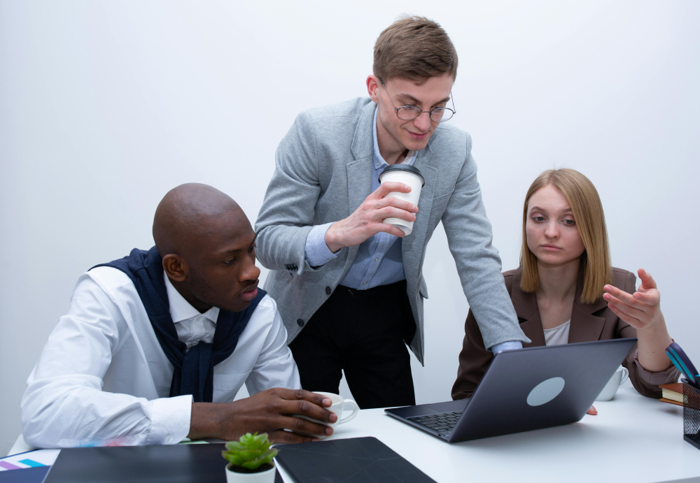 Why The ‘Powers That Be’ Thinking is Damaging For Employee Wellness